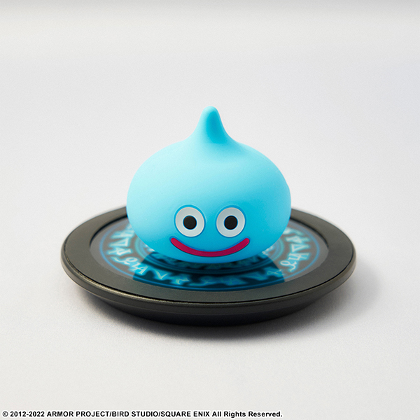 ドラゴンクエスト ワイヤレス充電パッド <ザオラル> (光るスライムフィギュア付き)