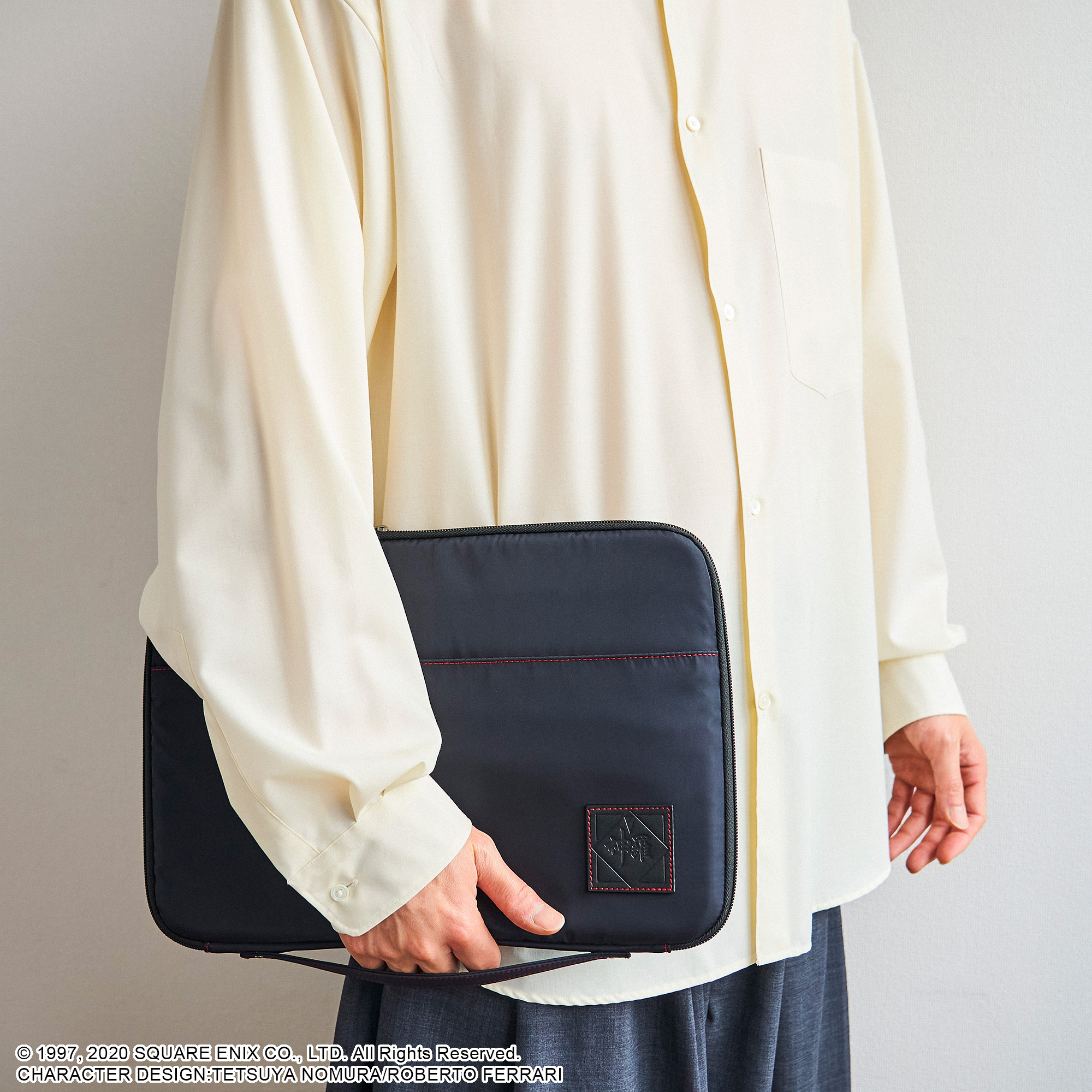 ファイナルファンタジーVII リメイク_PC・タブレットケース <神