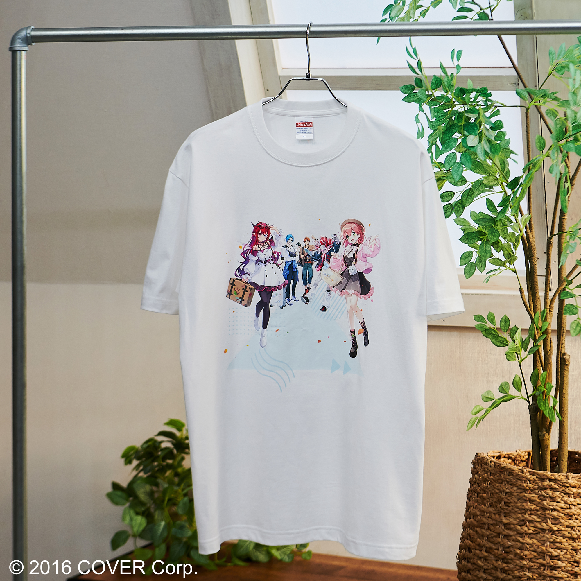 ホロライブ_（L）_Tシャツ キービジュアルver.