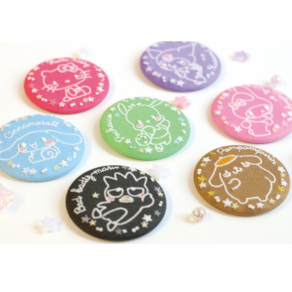 サンリオキャラクターズ_シークレット蓄光刺繍缶バッジ 【BOX