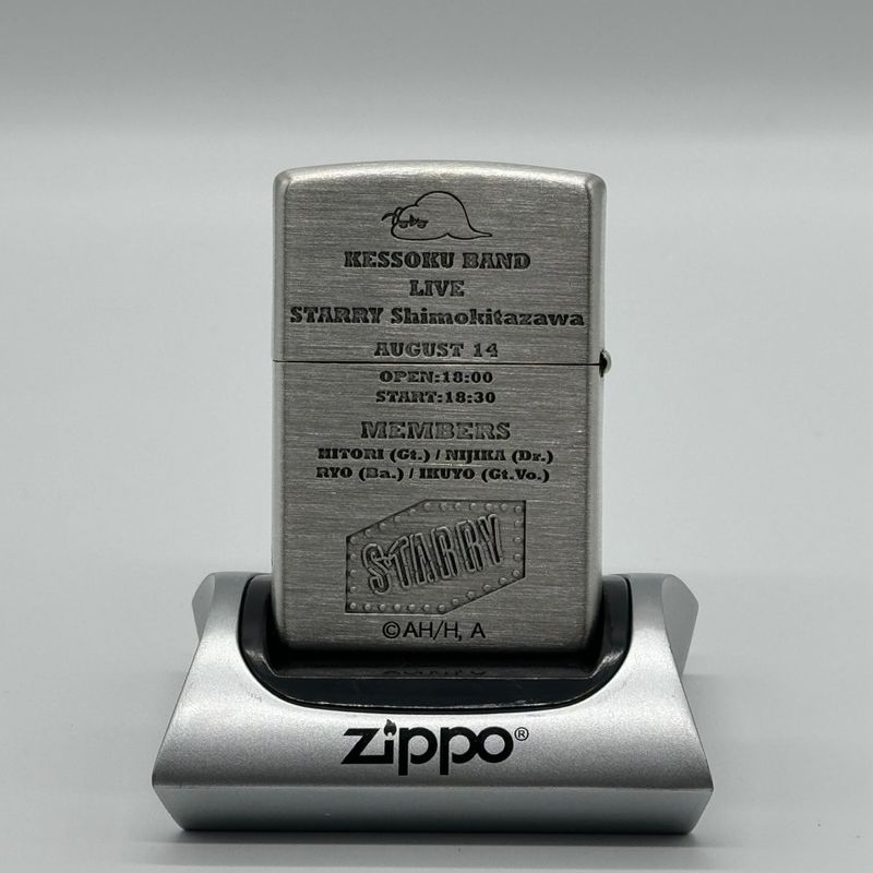 ぼっち・ざ・ろっく！ 結束バンド ZIPPO シルバー A E ぼっち・ざ・ろっく!_Zippo(結束バンド) | ぼっち・ざ・ろっく！公式