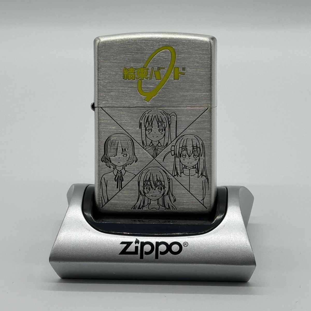 ぼっち・ざ・ろっく！ ぼざろ_Zippo(オールスター)/colleize(コレイズ)は、人気アニメのキャラクター商品、公式グッズ専門の通販サイトです