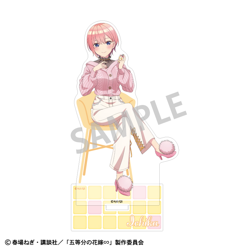 五等分の花嫁_香り付きアクリルスタンド_中野一花_メイクアップ