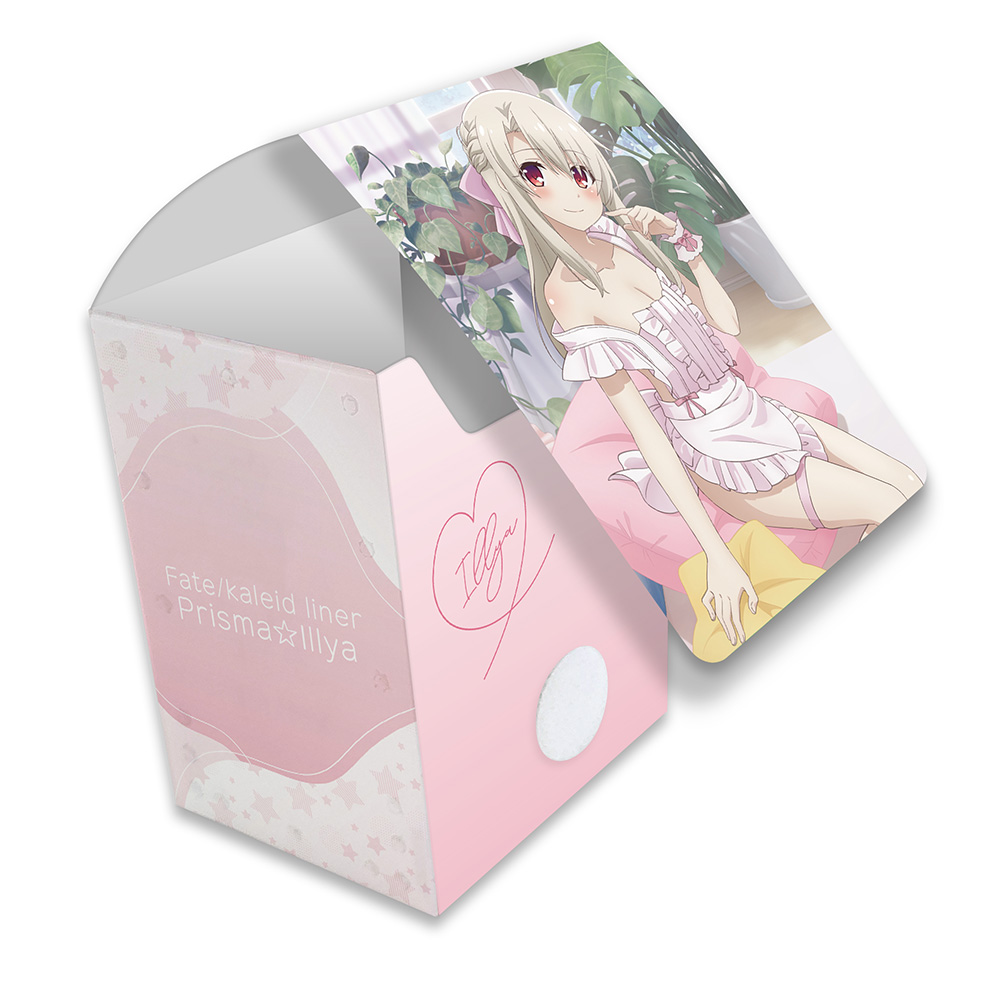 劇場版「Fate/kaleid liner プリズマ☆イリヤ Licht 名前の無い少女」_描き下ろしデッキケース(イリヤ/エプロン)