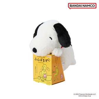 PEANUTS_HUGHUG スヌーピー L 黒 ぬいぐるみ | PEANUTS公式グッズ